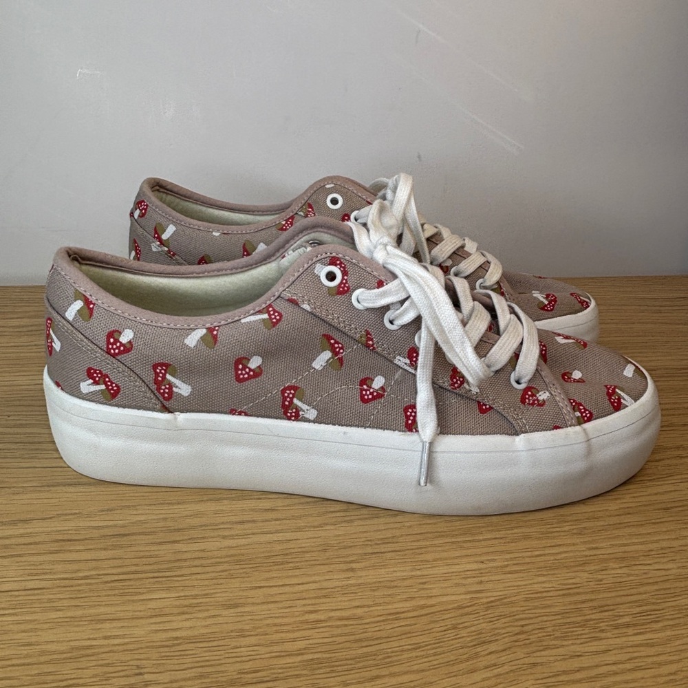 Sincerely Jules Mushroom Print Canvas Platform Sneakers Mauve‎ Red Womens 9.5M